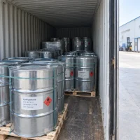 cyclopentane-cas-287-92-3-150kg-galvanized-steel-drums-container-loading Galvanized steel drums of cyclopentane (CAS 287-92-3), net weight 150 kg per drum, palletized and strapped, loaded inside a shipping container with UN 1146 flammable liquid labels