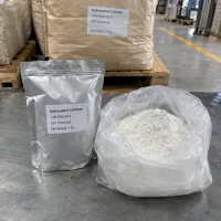 Hydroxyethyl cellulose CAS 9004-62-0 white powder in open PE bag beside 1 kg foil bag and 25 kg kraft bag
