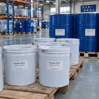 propylene-glycol-cas-57-55-6-white-open-head-drums White open-head drums labeled propylene glycol (CAS 57-55-6) on wooden pallets in a chemical warehouse.