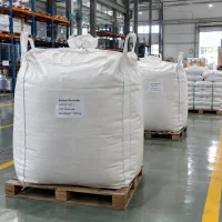 sodium-gluconate-cas-527-07-1-ton-bags-pallets Sodium gluconate CAS 527-07-1 in 1000 kg FIBC ton bags on wooden pallets in warehouse